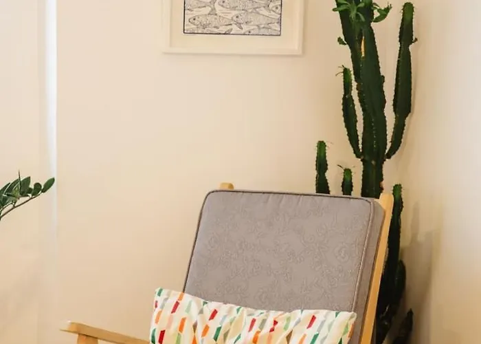 La Casa Sequoia - Peace And Quiet In The City Кан