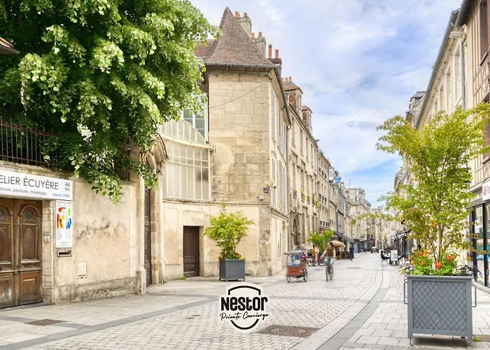 La Casa Sequoia - Peace And Quiet In The City Кан